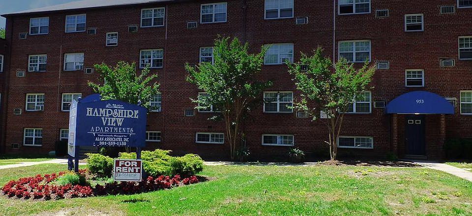 2nd image of 955 E West Hwy #35