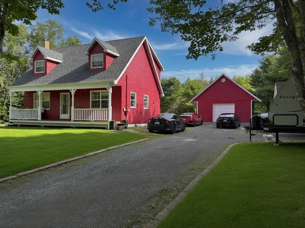 27 Greenridge Dr, Cape Breton, NS B1L 1H1