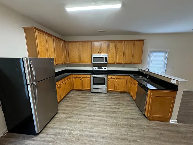 1420 Ladora Dr — Photo 6