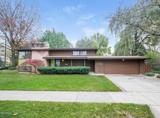 2236 Brighton Dr SE, East Grand Rapids, MI