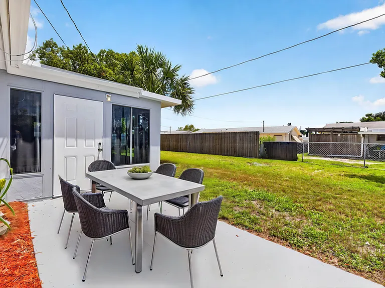 3642 Winder Dr — Photo 18