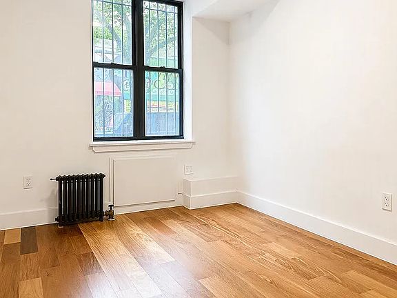 2nd image of 195 E 4th St APT Gf
