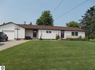 710 Prescott St, Prescott, MI 48756