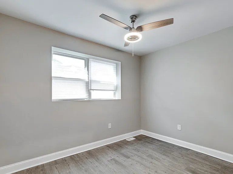 6205 Elmwood Ave — Photo 15
