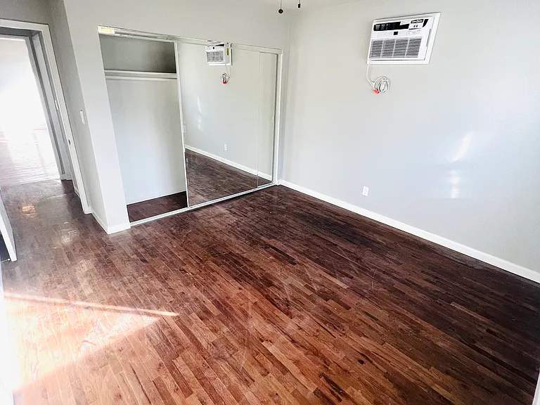 949 N Sierra Bonita Ave #11 — Photo 8