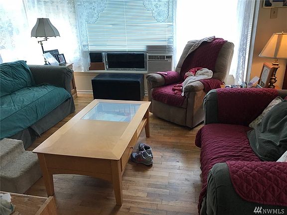 4th image of 1315 4th Ave NW