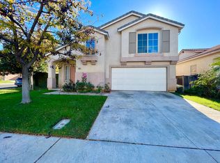 1090 Sunbeam Ln, Corona, CA 92881
