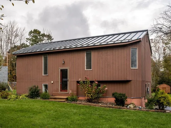 13 Littlehale Road, Durham, NH 03824