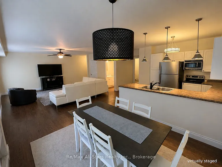 19 Queen St #4 — Photo 7