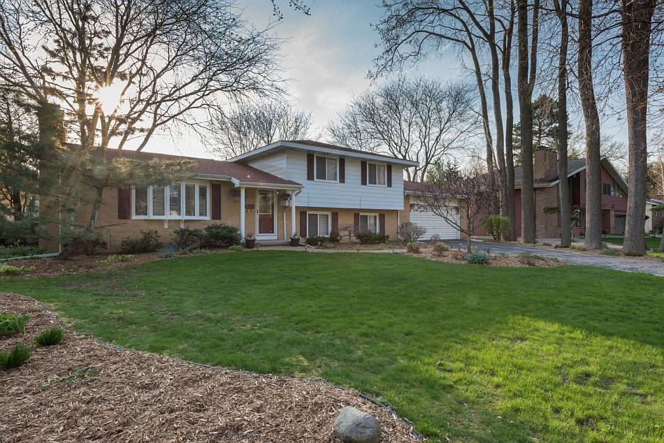 1st image of 4527 James Dr