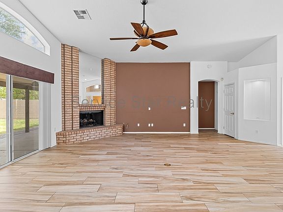 5th image of 8368 W Paradise Dr