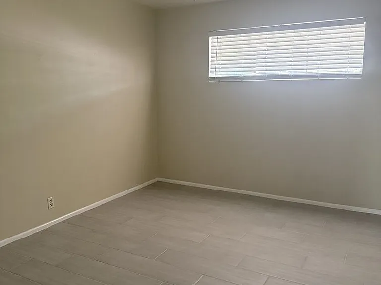 2714 E Glenrosa Ave #1 — Photo 6