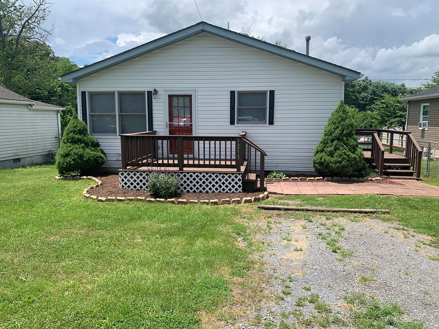 1215 Hawthorne Ave, Buena Vista, VA 24416 Zillow