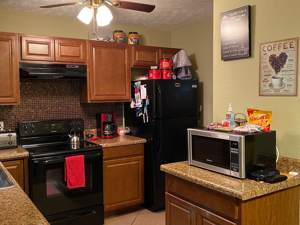 1st image of 70-72 Hatchmor Dr #12