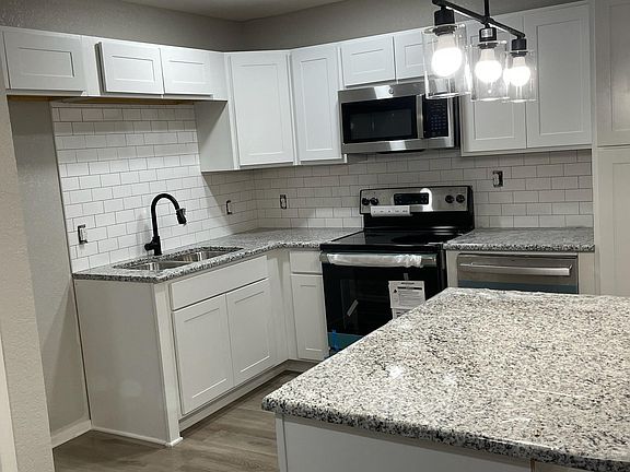 3rd image of 2100 Skylark Dr