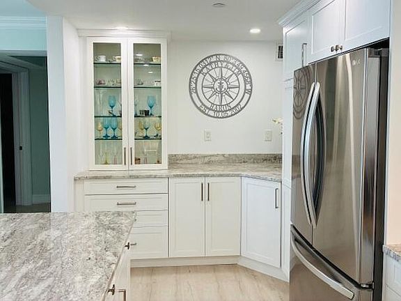 4th image of 3009 S Ocean Boulevard #503