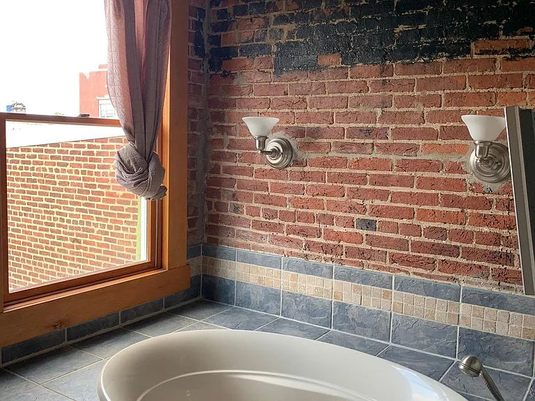 Main bath spa tub
