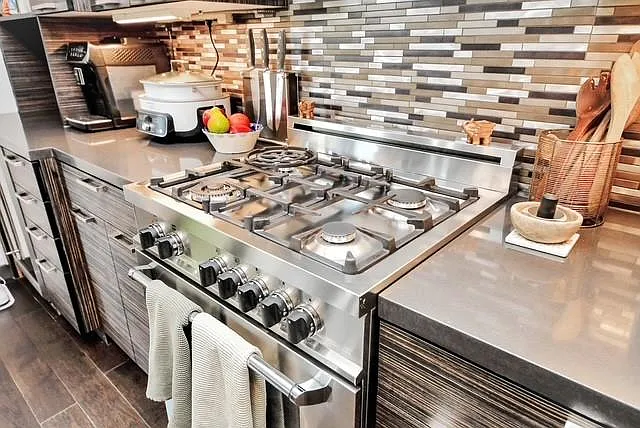 1410 Hyde Park Blvd #203 — Photo 32
