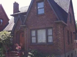 1307 NE 70th St, Seattle, WA 98115