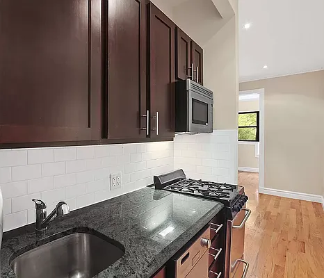 Rented by Cooper & Cooper Real Estate | media 11