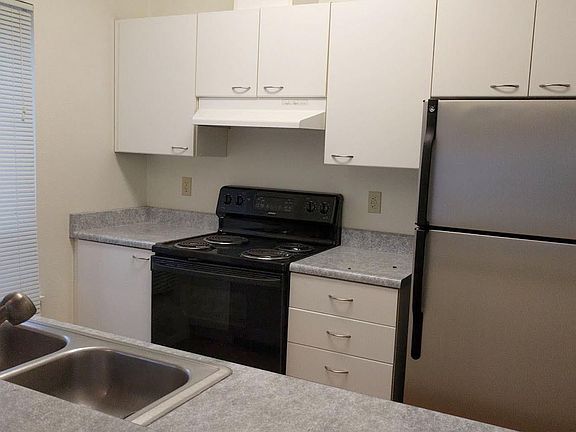 3rd image of 1835 Queen Anne Ave N #17140872