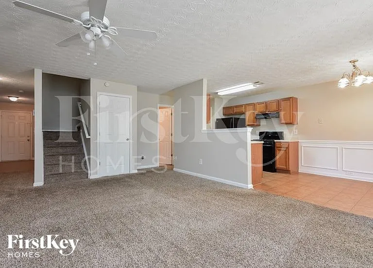 6272 Lake Valley Point — Photo 3