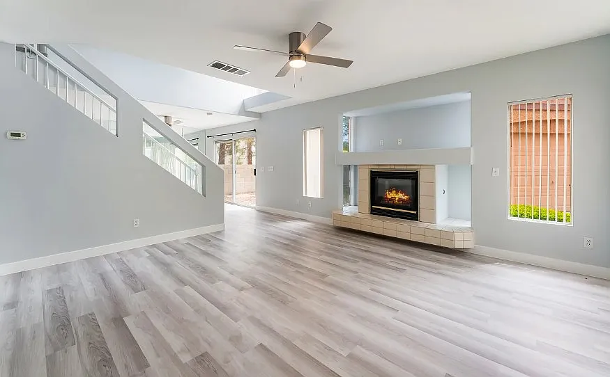 8813 Hampton Green Avenue — Photo 2