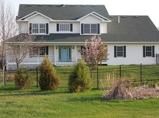 5414 Flatrock Dr, Bismarck, ND 58503