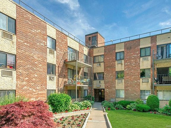 3rd image of 117 Dehaven Dr APT 150