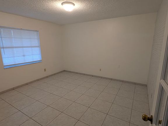 5th image of 508 Cavalier Ave