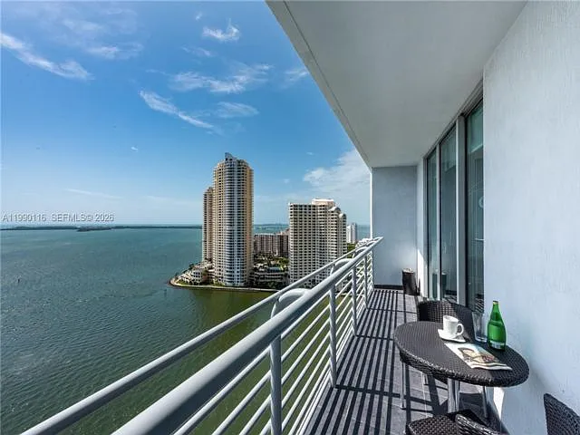 335 S Biscayne Blvd #2512 — Photo 1