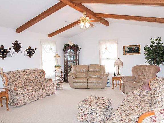 2nd image of 62 Penlawn Ct