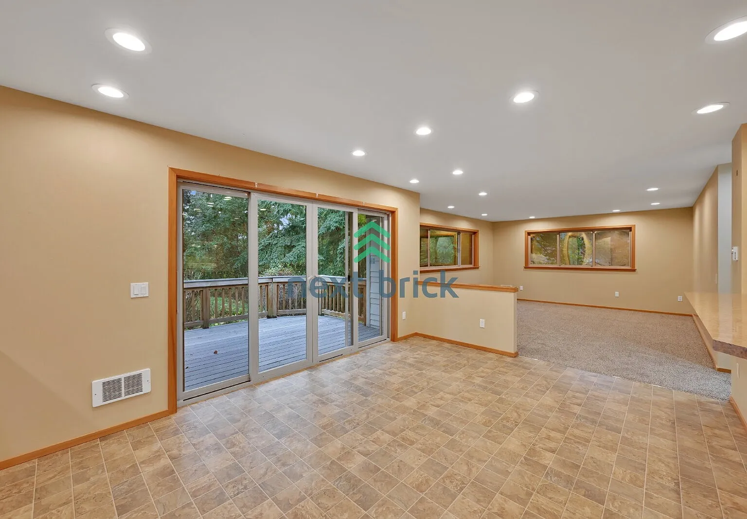 "Charming 2-Bed Oasis with 2.5 Baths and 2100 Sq Ft on Camano Island!" — Photo 2