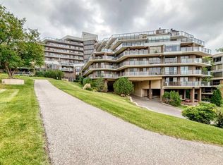 300 S Meredith Rd NE #101, Calgary, AB T2E7A8