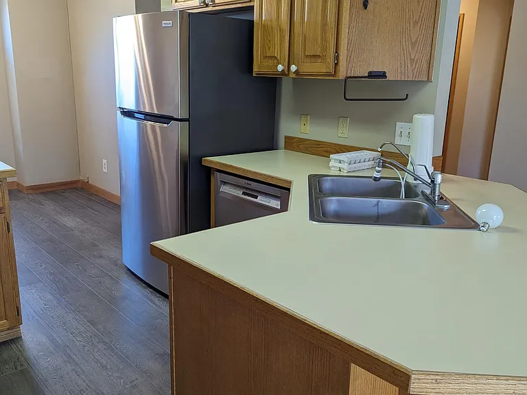 815 Sieverkropp Dr — Photo 10