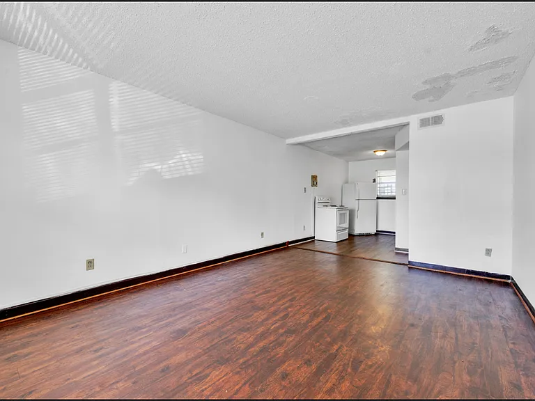 313 Beta St — Photo 5