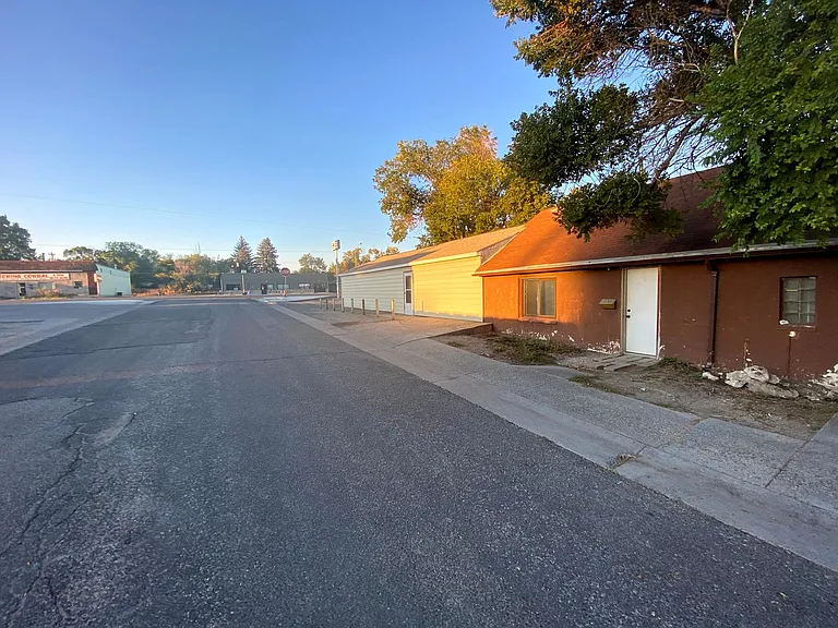 821 W Main St. — Photo 3