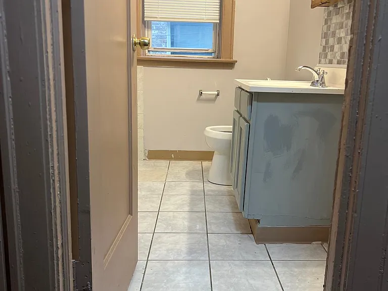 8253 S Maryland Ave #1 — Photo 16