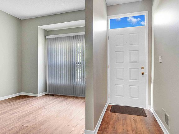 3rd image of 31173 Livingston Dr