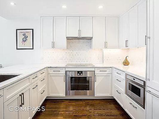 5th image of 222A 6th Ave #2