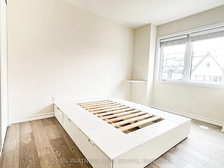 15 Eaton Park Ln #23 — Photo 6