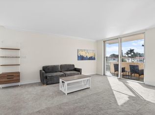 9440 W Bay Harbor Dr APT 3C, Bay Harbor Islands, FL 33154