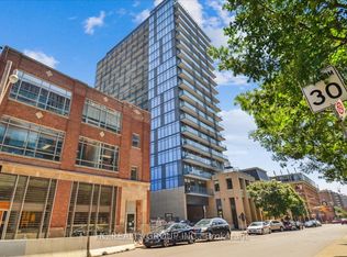 105 George St #1011, Toronto, ON M5A0L4