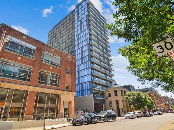 105 George St #1011, Toronto, ON M5A 0L4