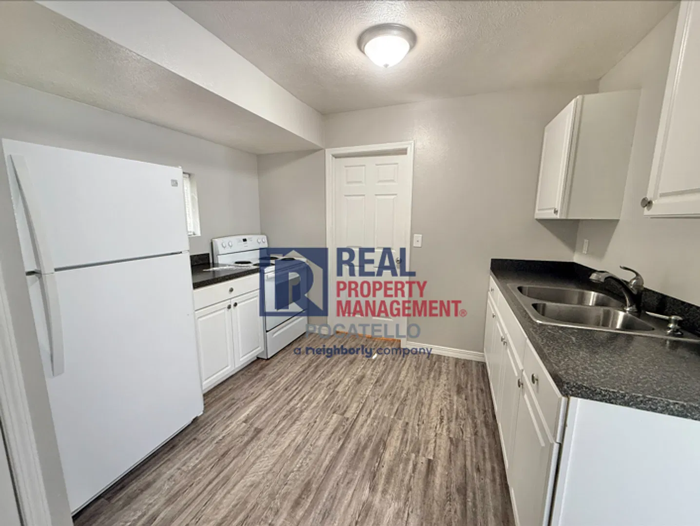 $500 Visa gift card at move-in Single family home - small dog negotiable - 1 bed 1 bath — Photo 2