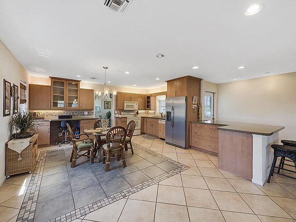 3rd image of 7971 W Lake Dr