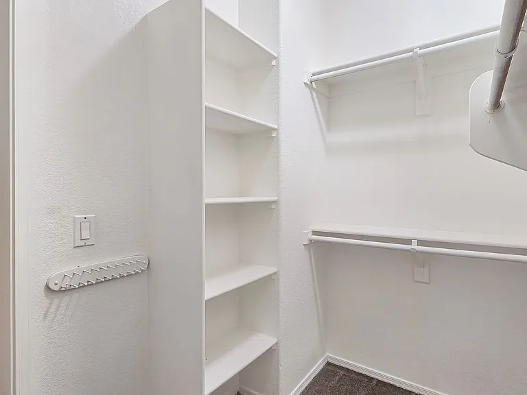 12509 W Washington St — Photo 21