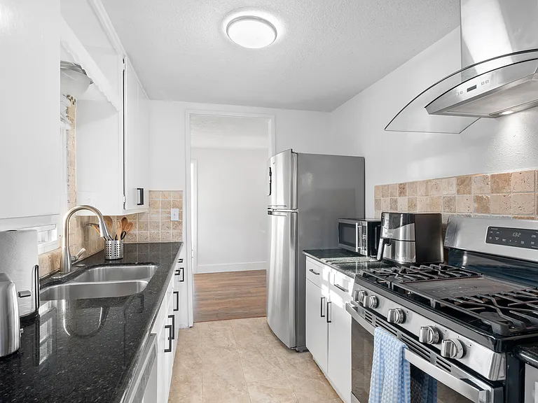 7822 Sycamore Dr #5 — Photo 8