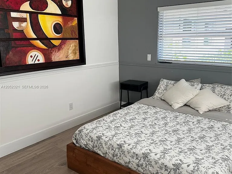 1251 SW 11th Ter — Photo 35