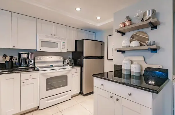 2 bed, 864 sqft, $10,500 — Photo 3